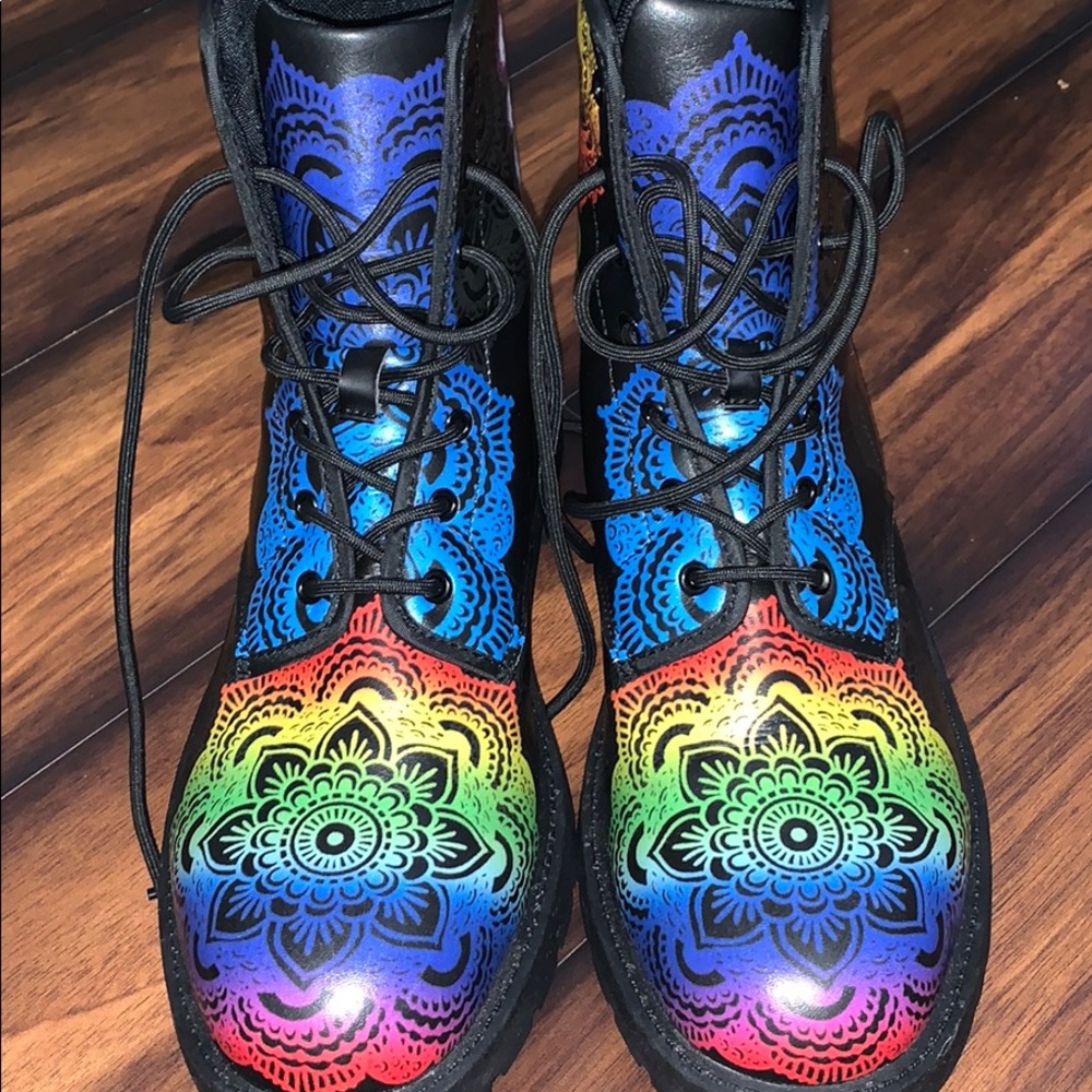 Chameleon boots.